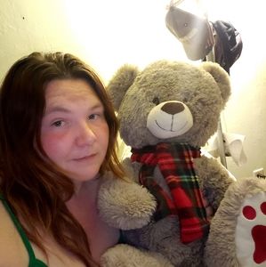 Meet your Posher, Alicia